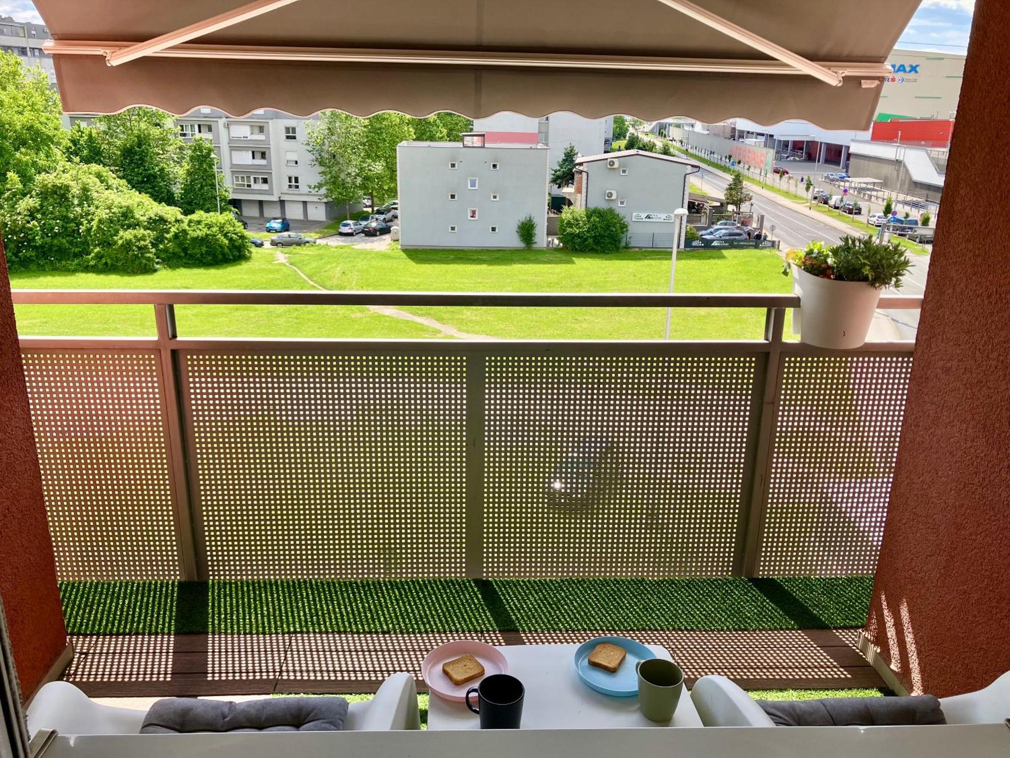 Delux Apartment La Arena With Private Garage Zagreb Dış mekan fotoğraf